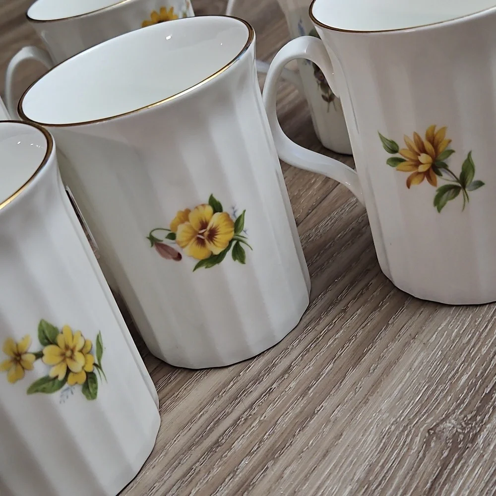 Vintage Staffordshire Queensway Fine Bone China Ribbed Gold Trim Floral Cup Mugs